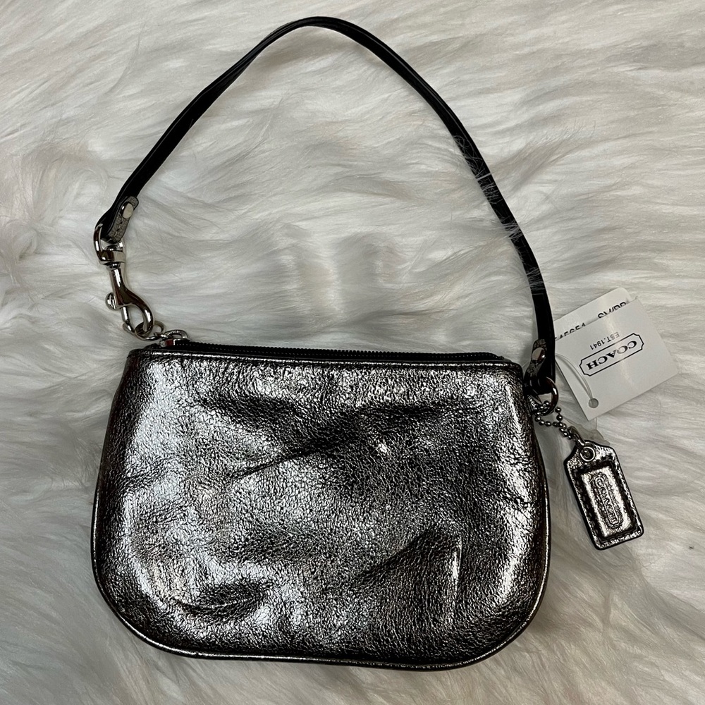 COACH LEATHER PEWTER WRISTLET NWT